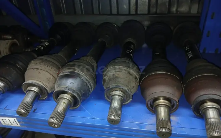 Привод передний левый L322 за 1 000 тг. в Алматы