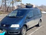 Volkswagen Sharan 2000 года за 2 500 000 тг. в Петропавловск