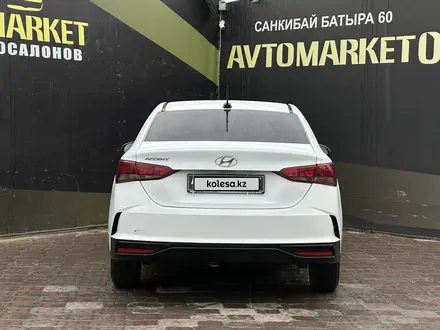 Hyundai Accent 2021 года за 6 500 000 тг. в Актобе – фото 5