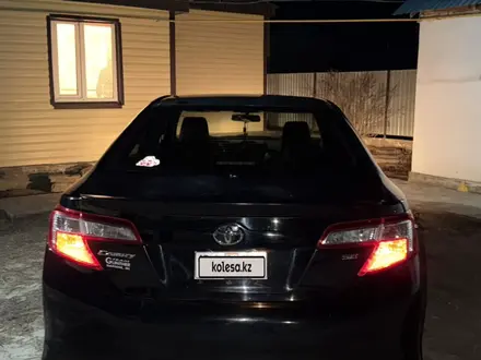 Toyota Camry 2013 года за 5 000 000 тг. в Актобе – фото 2