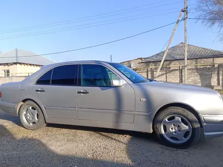 Mercedes-Benz E 280 1997 года за 2 600 000 тг. в Аса – фото 17