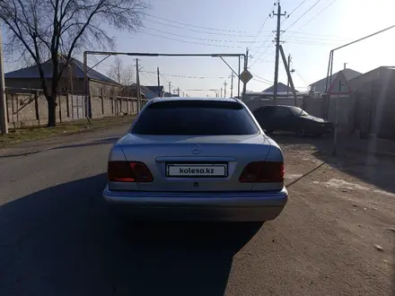 Mercedes-Benz E 280 1997 года за 2 600 000 тг. в Аса – фото 37