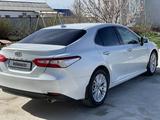 Toyota Camry 2019 года за 14 700 000 тг. в Атырау – фото 3