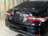 Toyota Camry 2018 года за 6 000 000 тг. в Уральск – фото 2