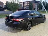 Toyota Camry 2018 года за 6 000 000 тг. в Уральск – фото 5