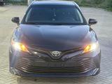 Toyota Camry 2018 года за 6 000 000 тг. в Уральск – фото 3
