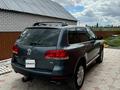 Volkswagen Touareg 2004 года за 5 800 000 тг. в Актобе – фото 3