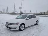 Volkswagen Passat 2013 года за 6 900 000 тг. в Актобе – фото 2