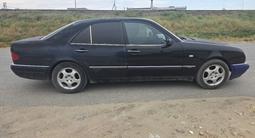 Mercedes-Benz E 280 1998 года за 2 500 000 тг. в Аральск – фото 3