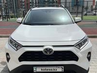 Toyota RAV4 2021 годаfor16 000 000 тг. в Актау