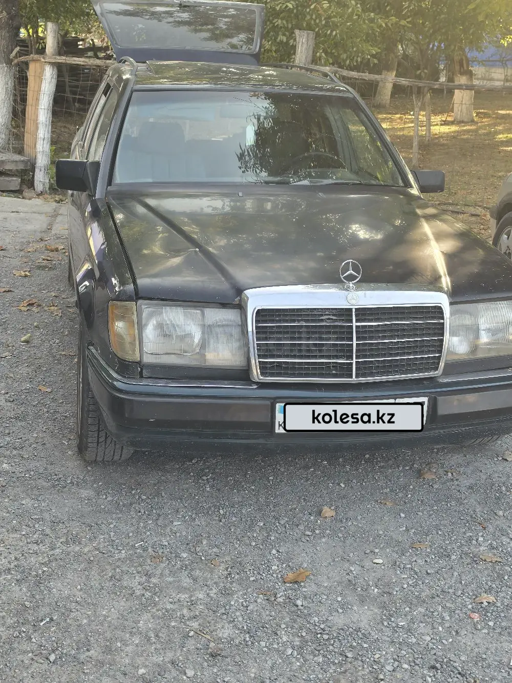 Mercedes-Benz E-Class, 1989