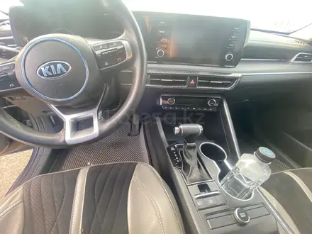 Kia K5 2020 года за 7 387 200 тг. в Алматы – фото 13