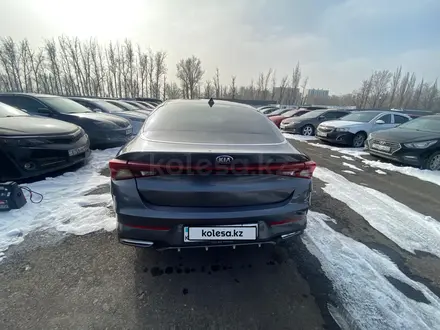 Kia K5 2020 года за 7 387 200 тг. в Алматы – фото 2