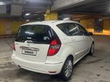 Mercedes-Benz A 180 2010 годаүшін4 500 000 тг. в Костанай – фото 4