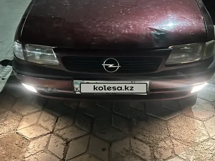 Opel Astra 1997 года за 1 200 000 тг. в Тараз – фото 12