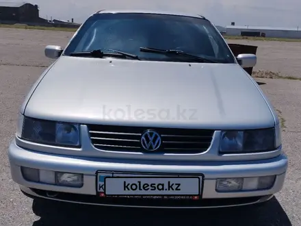 Volkswagen Passat 1996 года за 2 100 000 тг. в Тараз