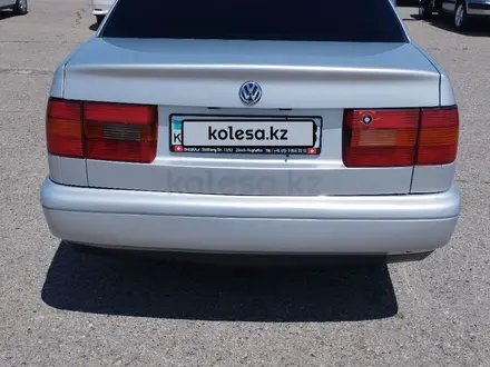 Volkswagen Passat 1996 года за 2 100 000 тг. в Тараз – фото 18