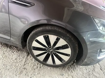 Kia K5 2013 года за 7 500 000 тг. в Алматы – фото 26