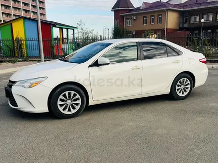 Toyota Camry 2015 года за 6 400 000 тг. в Атырау – фото 3
