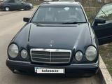 Mercedes-Benz E 230 1996 года за 2 100 000 тг. в Алматы