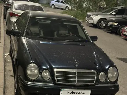 Mercedes-Benz E 230 1996 года за 2 100 000 тг. в Алматы – фото 13