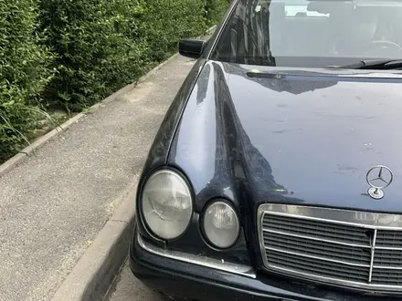 Mercedes-Benz E 230 1996 года за 2 100 000 тг. в Алматы – фото 6