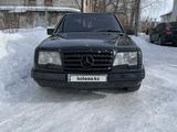 Mercedes-Benz E 280 1993 годаfor1 500 000 тг. в Усть-Каменогорск