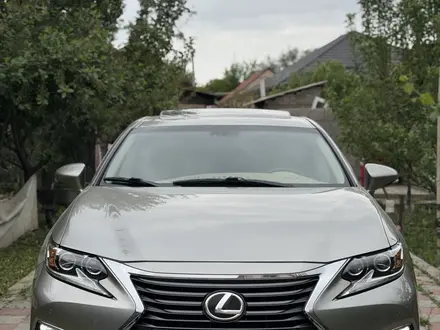Lexus ES 250 2017 года за 16 300 000 тг. в Алматы