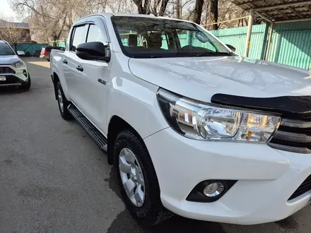 Toyota Hilux 2018 года за 16 700 000 тг. в Алматы – фото 10