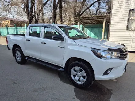 Toyota Hilux 2018 года за 16 700 000 тг. в Алматы – фото 5