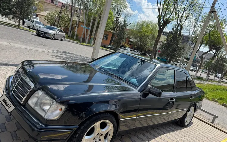 Mercedes-Benz E 220 1995 года за 2 500 000 тг. в Шымкент
