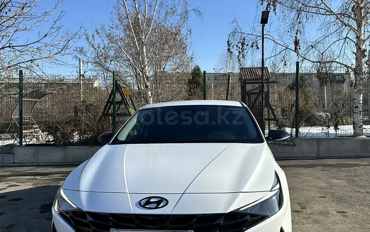 Hyundai Elantra 2021 годаүшін8 300 000 тг. в Алматы