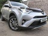 Toyota RAV4 2017 годаүшін15 200 000 тг. в Семей – фото 2