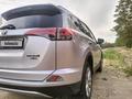 Toyota RAV4 2017 года за 15 200 000 тг. в Семей – фото 11