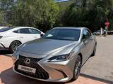Lexus ES 250 2023 годаүшін24 500 000 тг. в Алматы