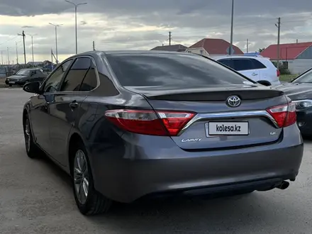 Toyota Camry 2015 года за 6 000 000 тг. в Уральск – фото 5