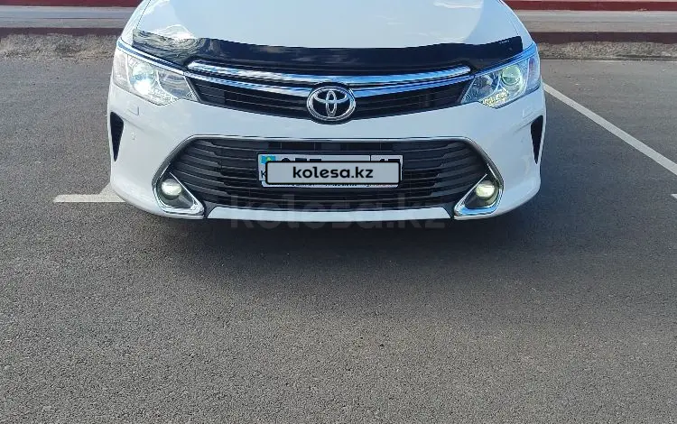 Toyota Camry 2017 года за 8 900 000 тг. в Шымкент