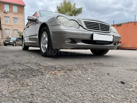 Mercedes-Benz C 180 2003 года за 3 000 000 тг. в Астана – фото 8