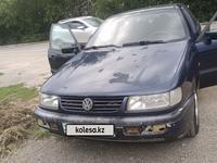 Volkswagen Passat 1995 годаfor1 000 000 тг. в Актобе