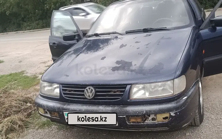 Volkswagen Passat 1995 годаfor1 000 000 тг. в Актобе