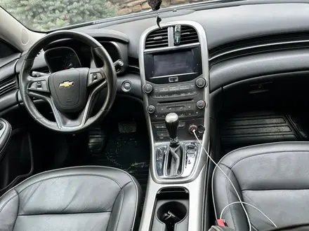 Chevrolet Malibu 2013 года за 7 800 000 тг. в Туркестан – фото 4