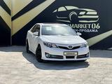 Toyota Camry 2012 годаfor8 550 000 тг. в Атырау – фото 2