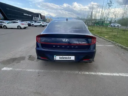 Hyundai Sonata 2020 года за 12 500 000 тг. в Алматы – фото 4