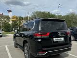 Toyota Land Cruiser 2023 года за 60 100 000 тг. в Актобе – фото 3