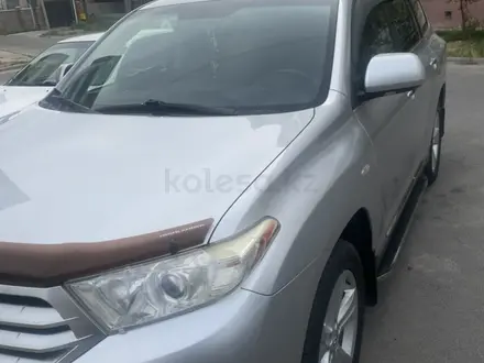 Toyota Highlander 2013 года за 14 000 000 тг. в Шымкент – фото 2