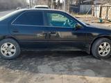 Toyota Camry 1999 года за 2 800 000 тг. в Алматы – фото 4