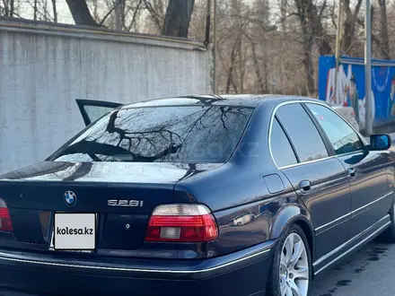 BMW 528 2000 года за 4 700 000 тг. в Тараз – фото 17