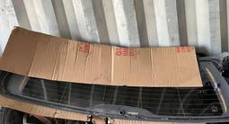 Стекло крышки багажника за 125 000 тг. в Алматы