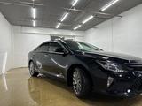 Toyota Camry 2016 года за 12 700 000 тг. в Астана – фото 2