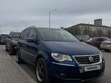 Volkswagen Touran 2009 годаүшін3 500 000 тг. в Астана
